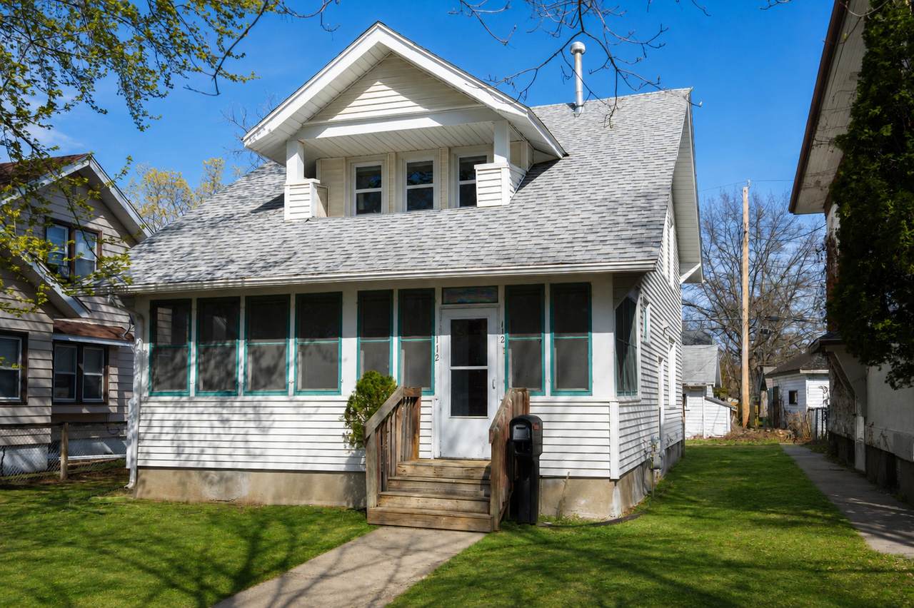 112 16th Avenue - Photo 1