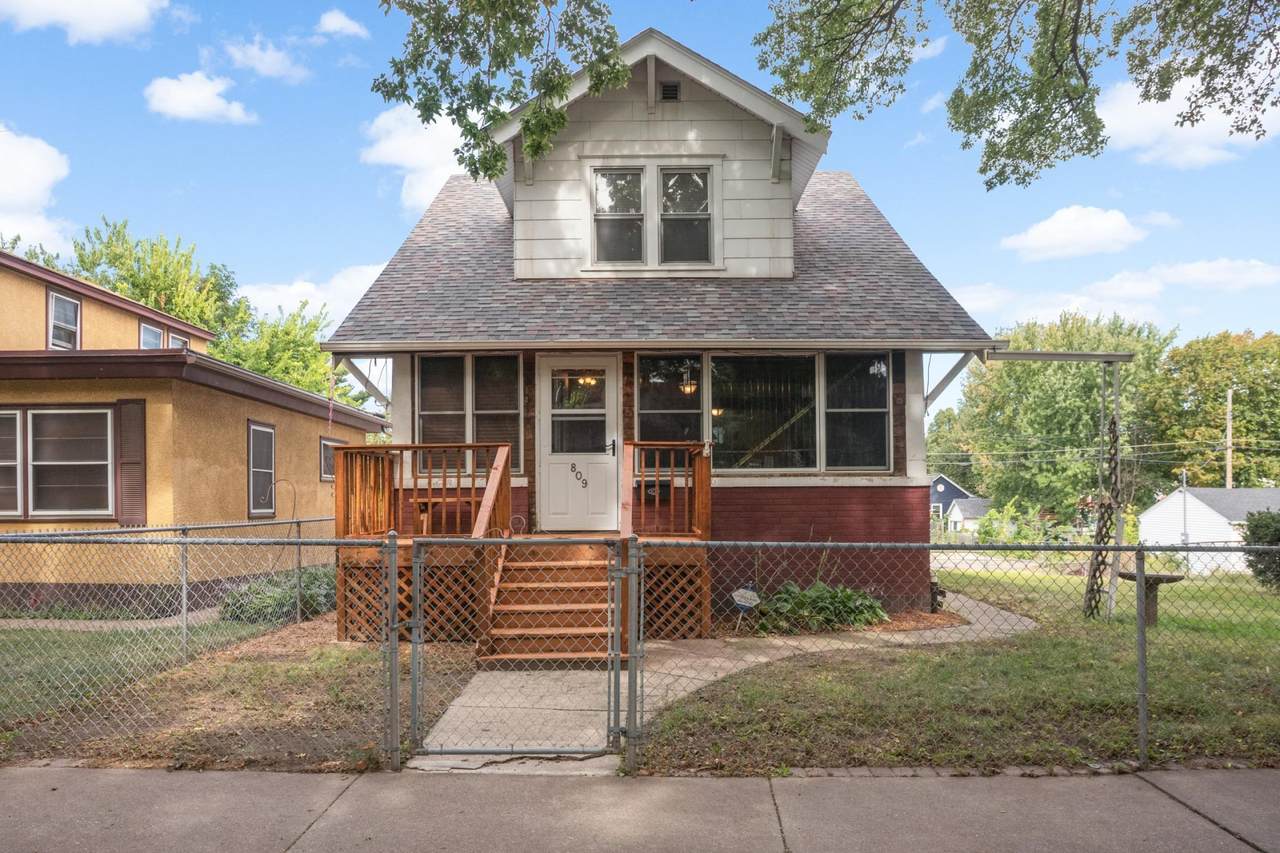 809 Minnehaha Avenue - Photo 1