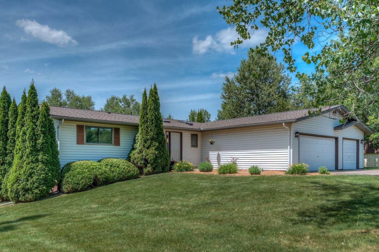 808 Bradley Drive - Photo 1
