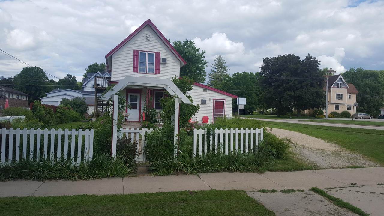 610 Parkway Avenue - Photo 1