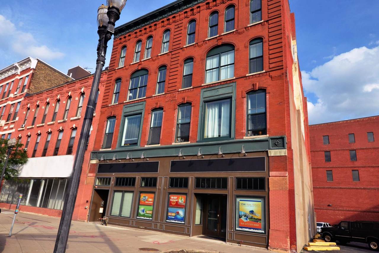 212 7th Street - Photo 1