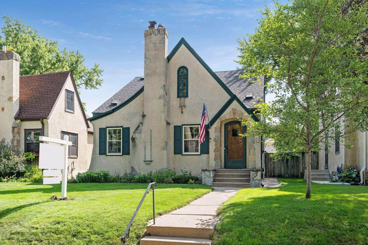 5035 Woodlawn Boulevard - Photo 1