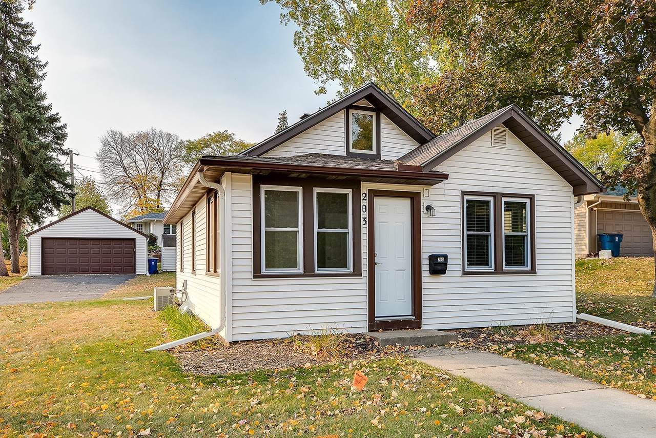 203 10th Street - Photo 1