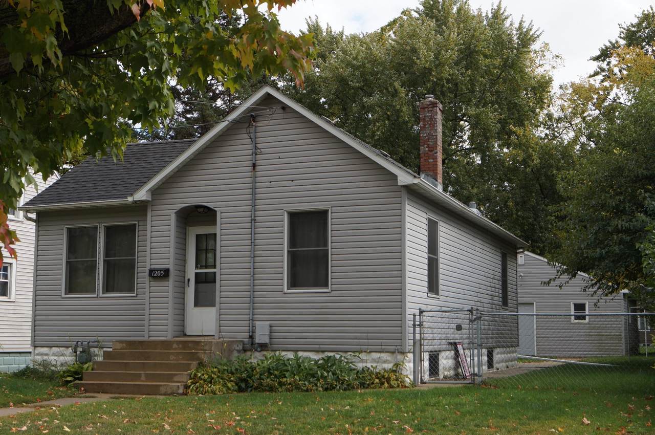 1205 2nd Avenue - Photo 1
