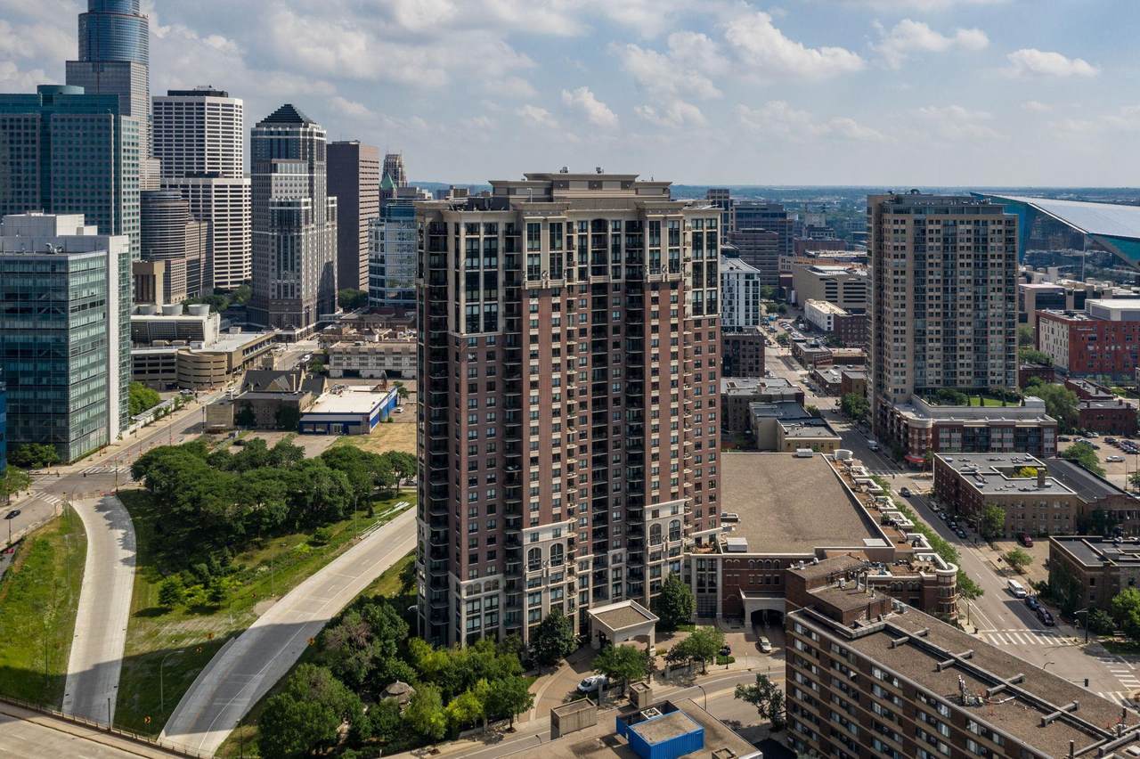 500 Grant Street - Photo 1