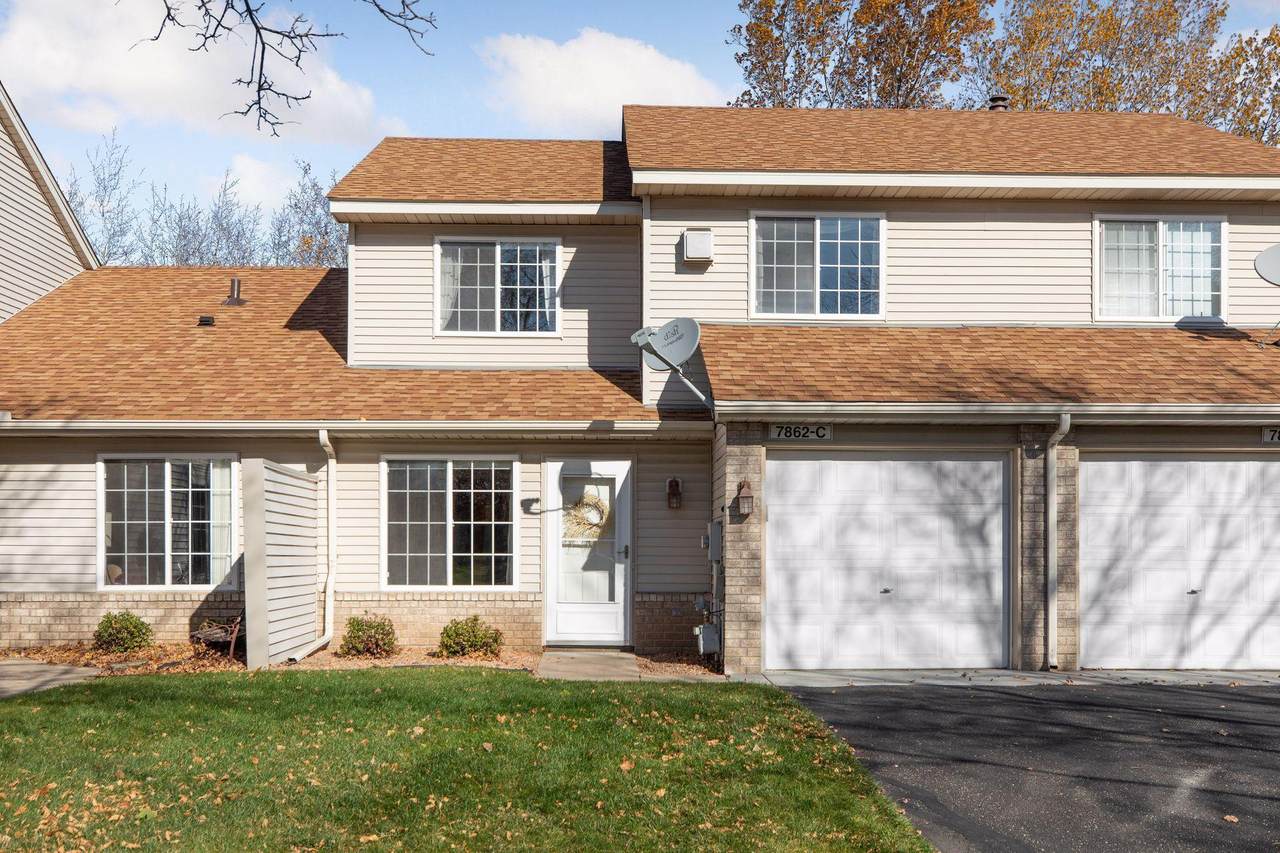 7862 Forest Boulevard - Photo 1