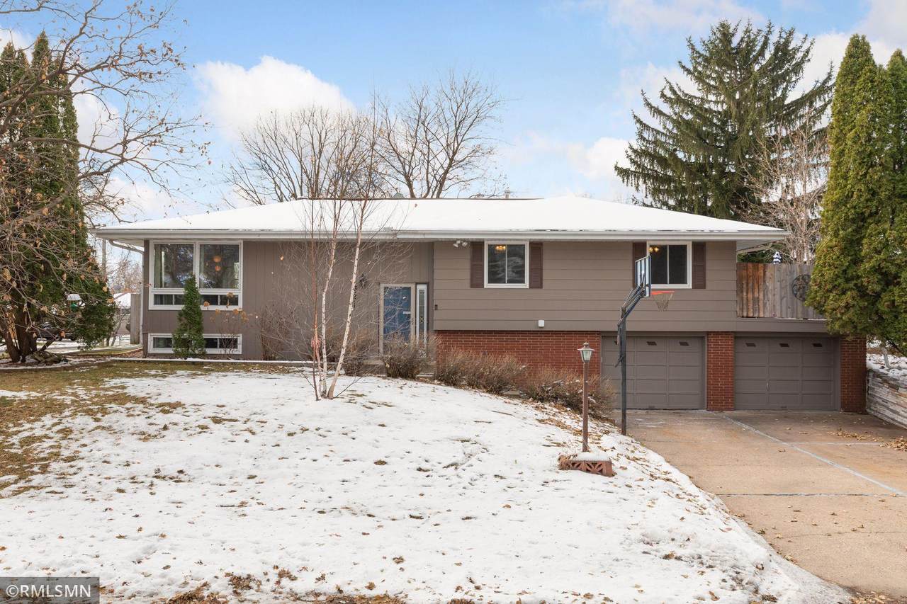 3871 Lakewood Avenue - Photo 1
