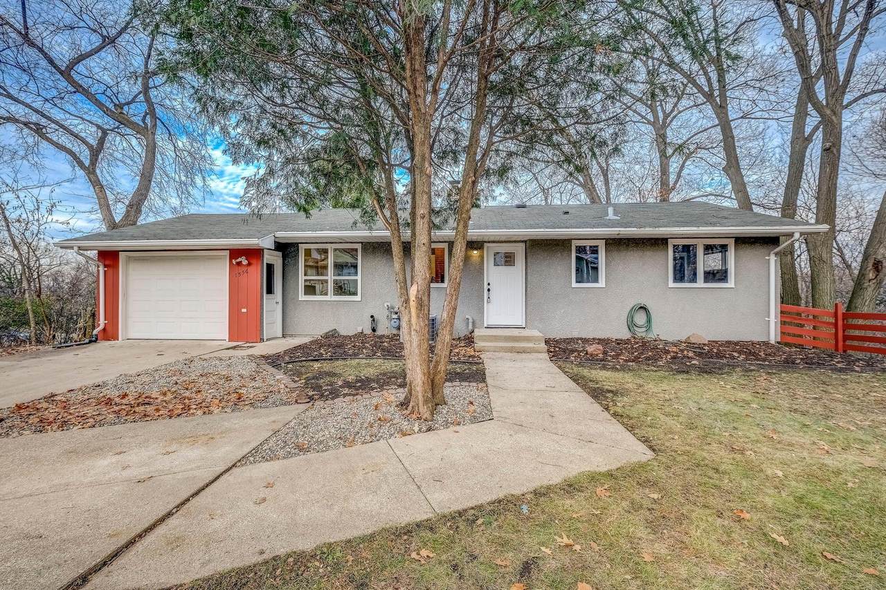 1556 Evans Avenue - Photo 1
