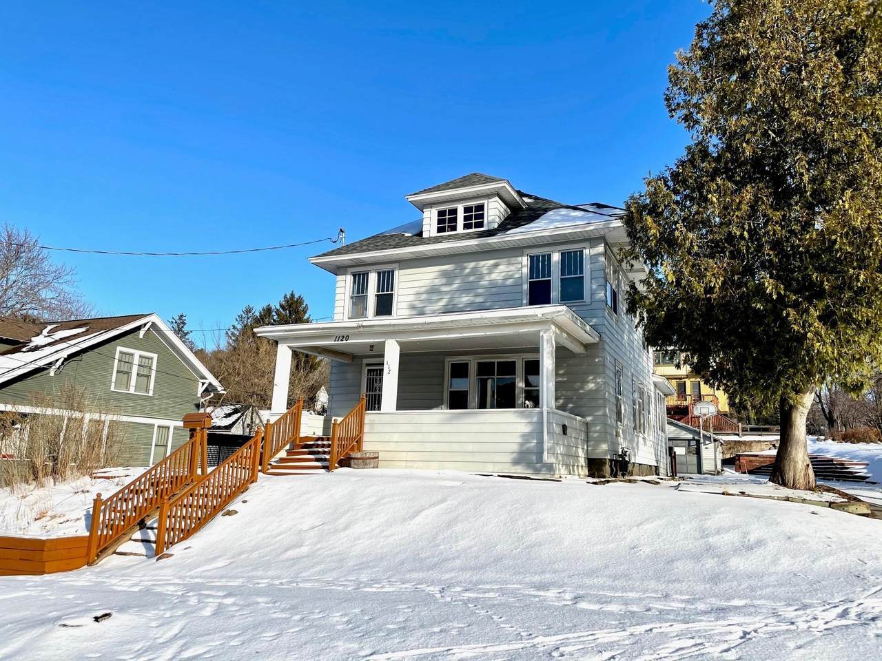 1120 11th Street - Photo 1