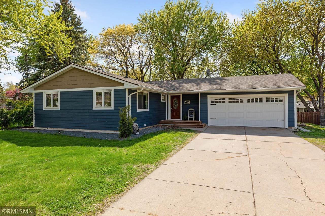 1248 Pinewood Court - Photo 1