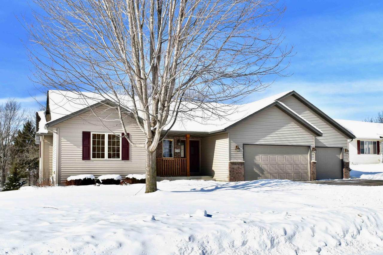 8720 Rollin Sunset Drive - Photo 1