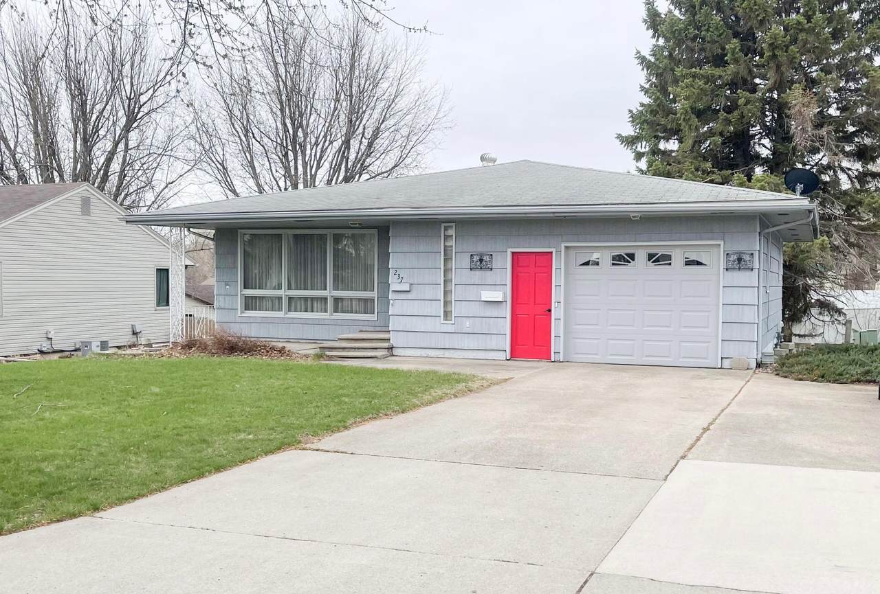 237 Lakehill Drive - Photo 1
