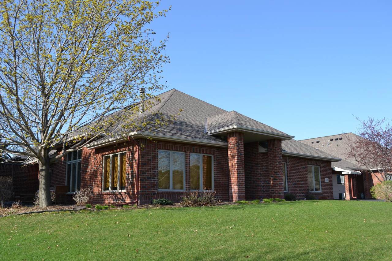 143 Deerwood Court - Photo 1
