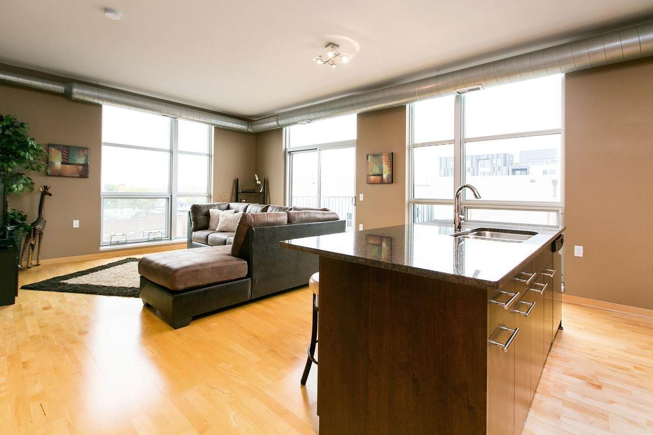 1211 Lagoon Avenue - Photo 1