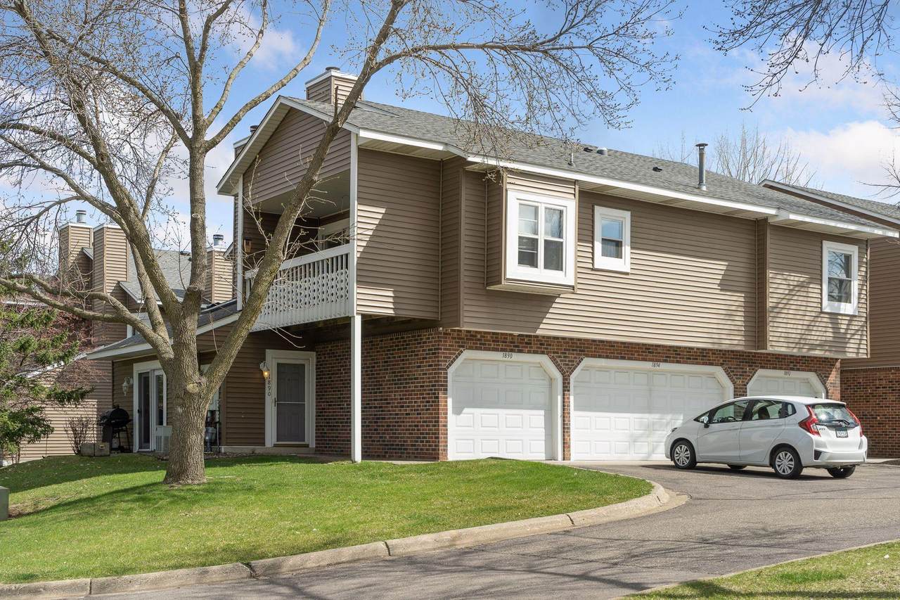 1890 Southpointe Terrace - Photo 1