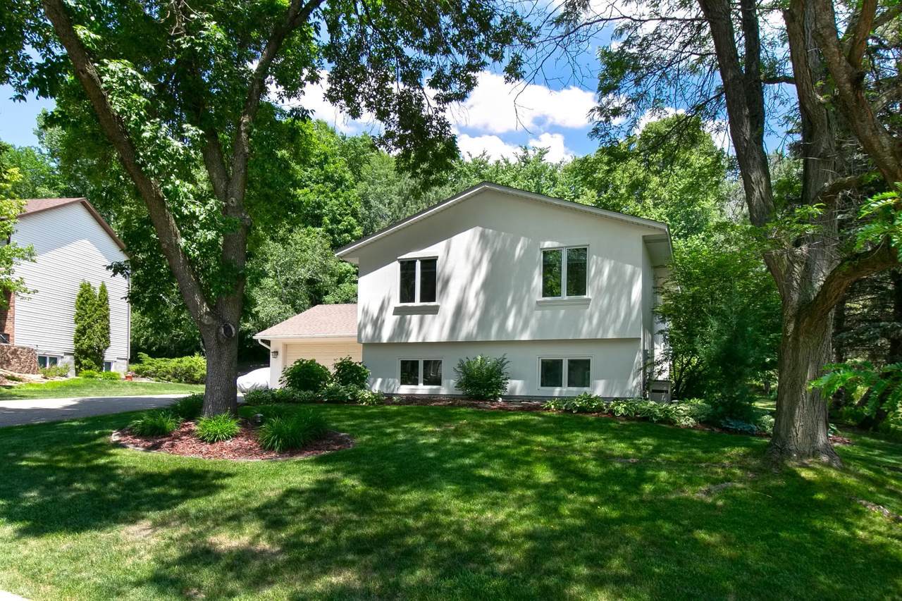 7708 100th Street - Photo 1