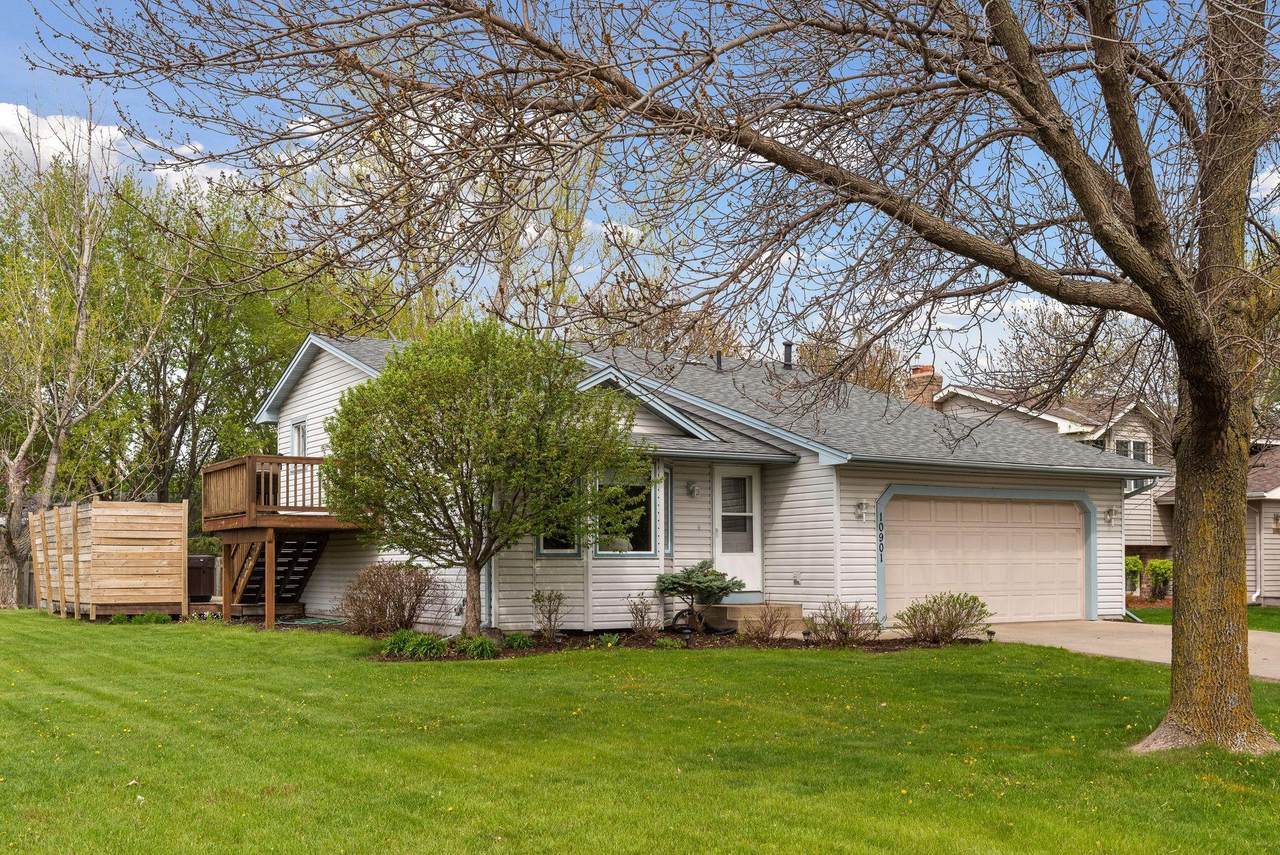 10901 Quebec Avenue - Photo 1