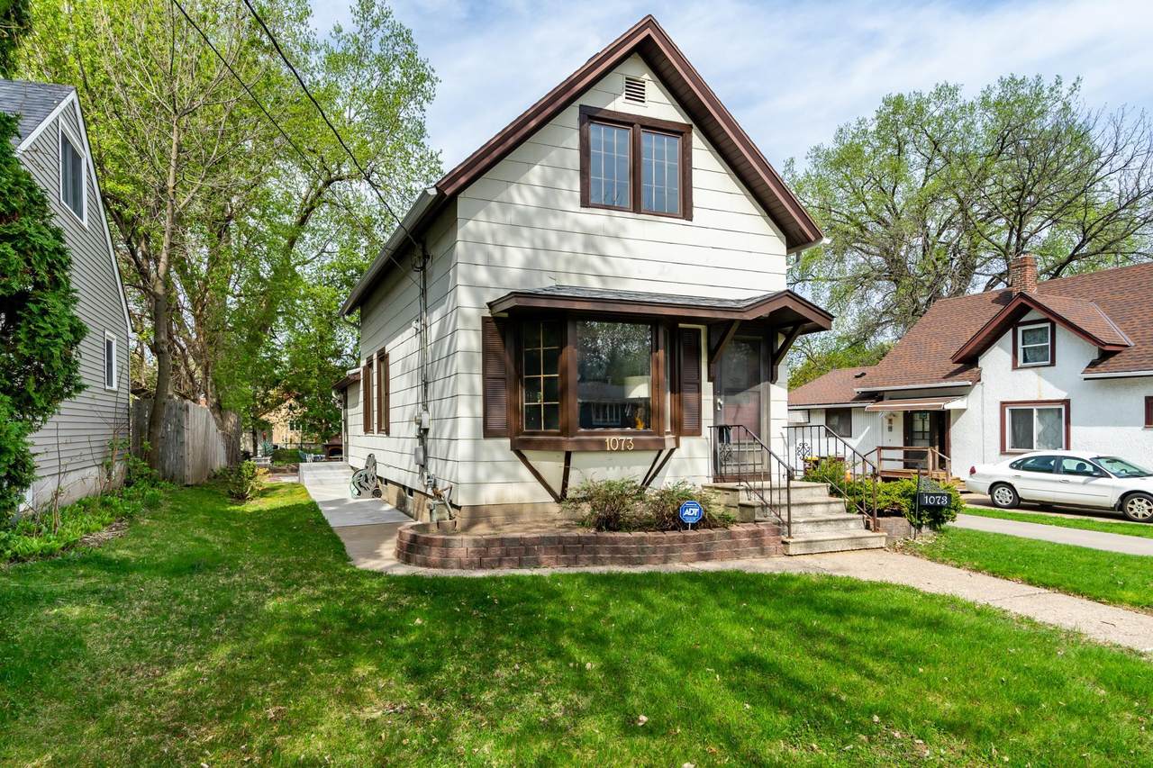 1073 Hall Avenue - Photo 1
