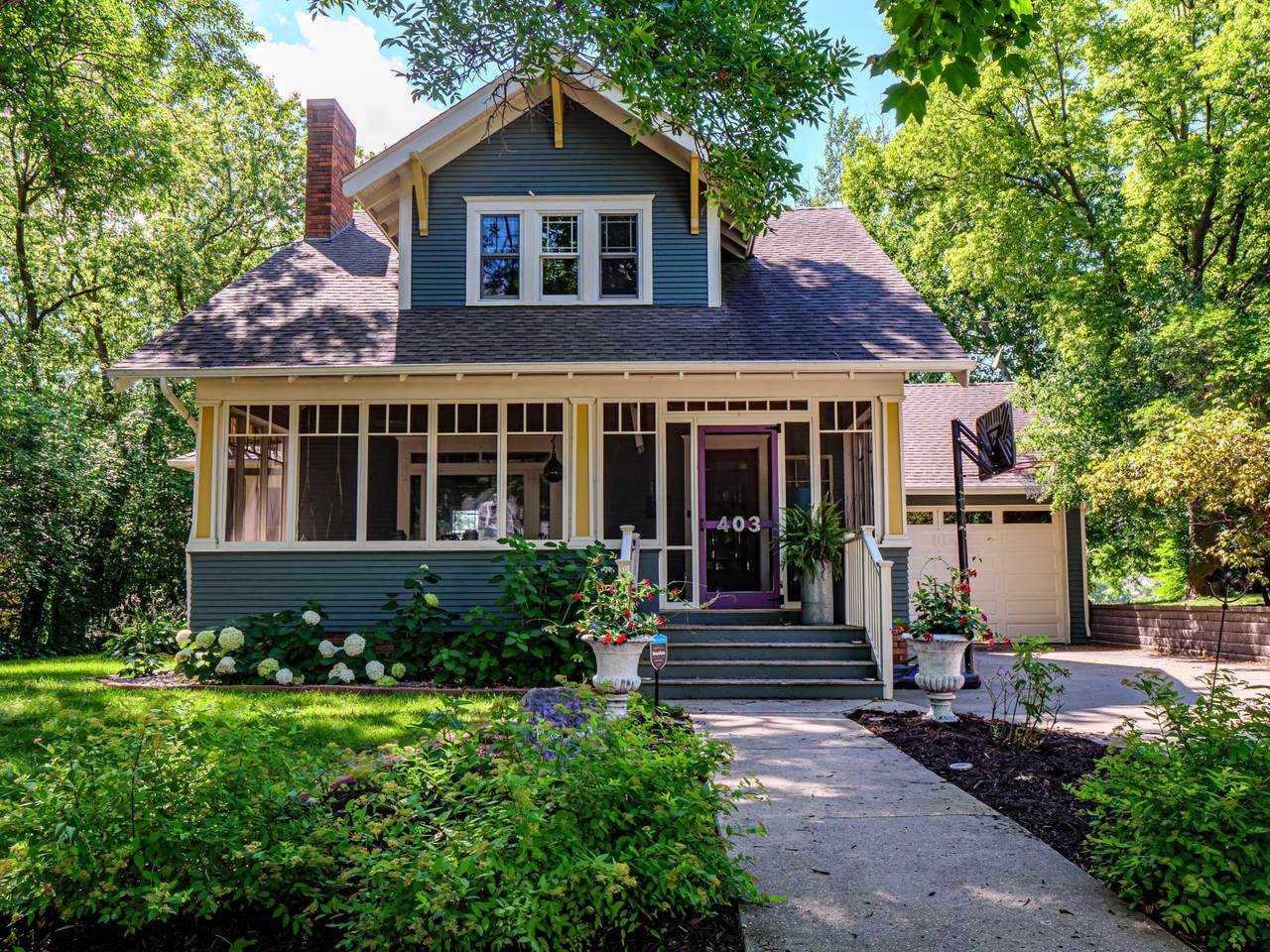 403 4th Avenue - Photo 1