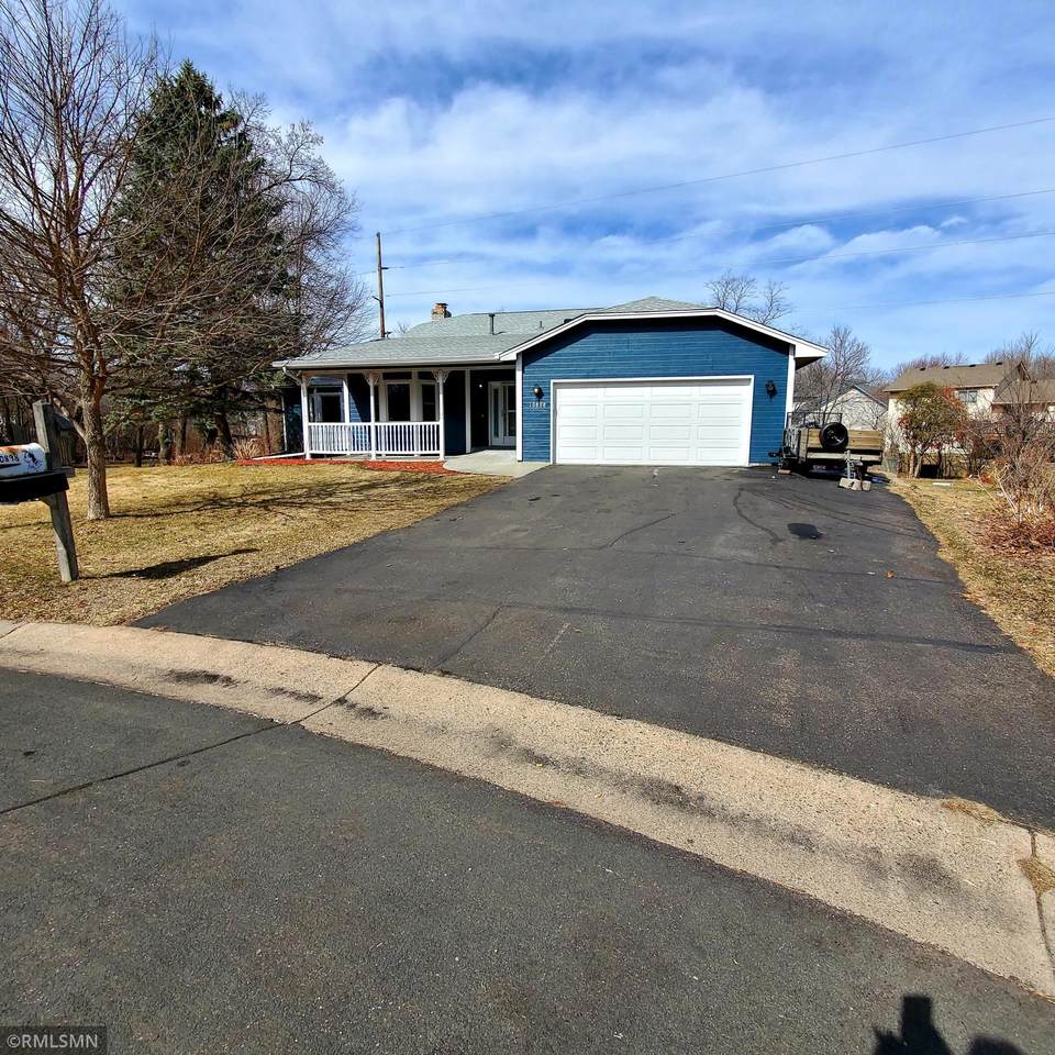 10898 Yellow Pine Street - Photo 1