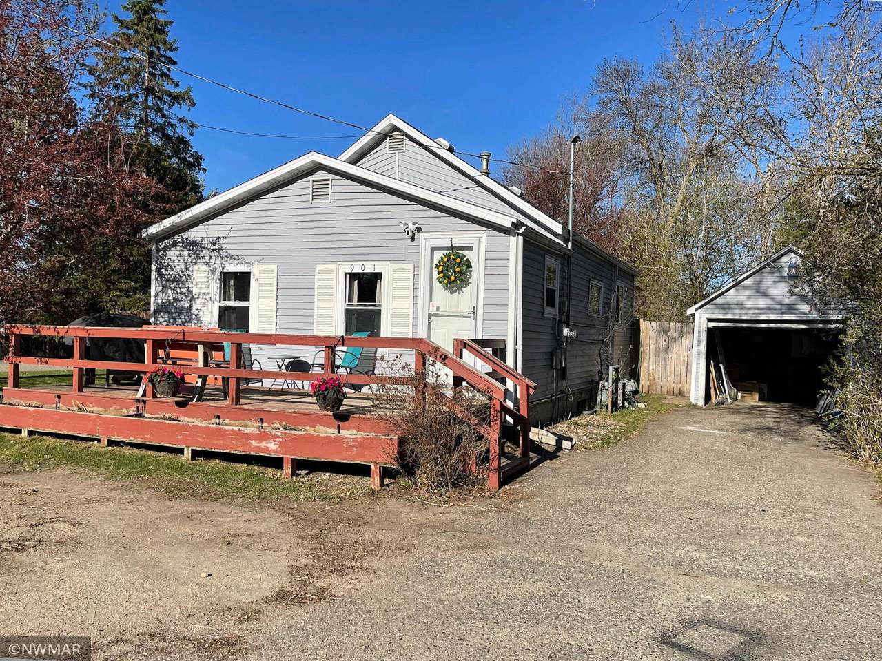 901 10th Street - Photo 1