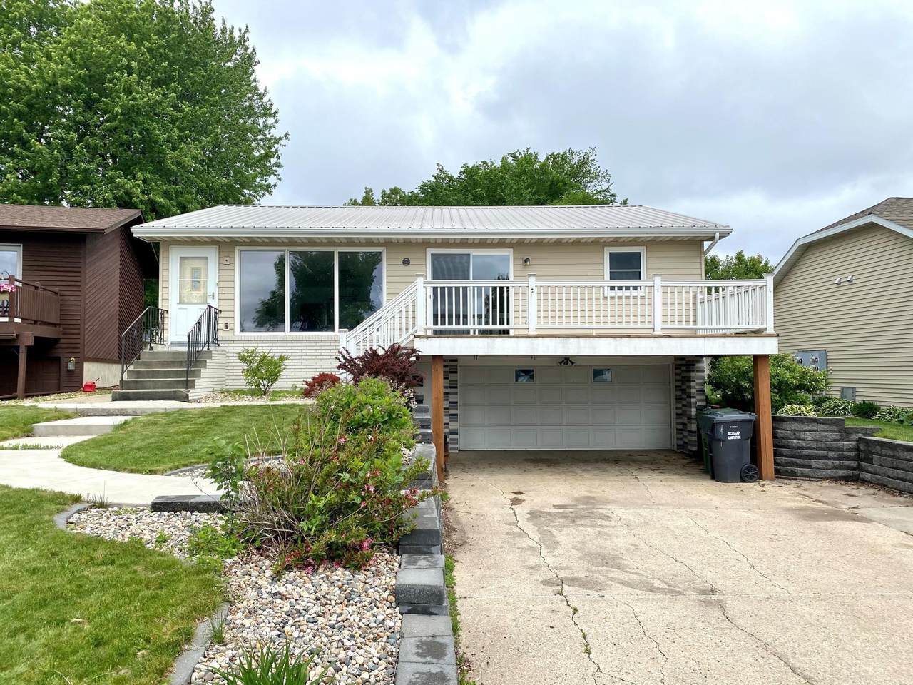 502 Lake Avenue - Photo 1