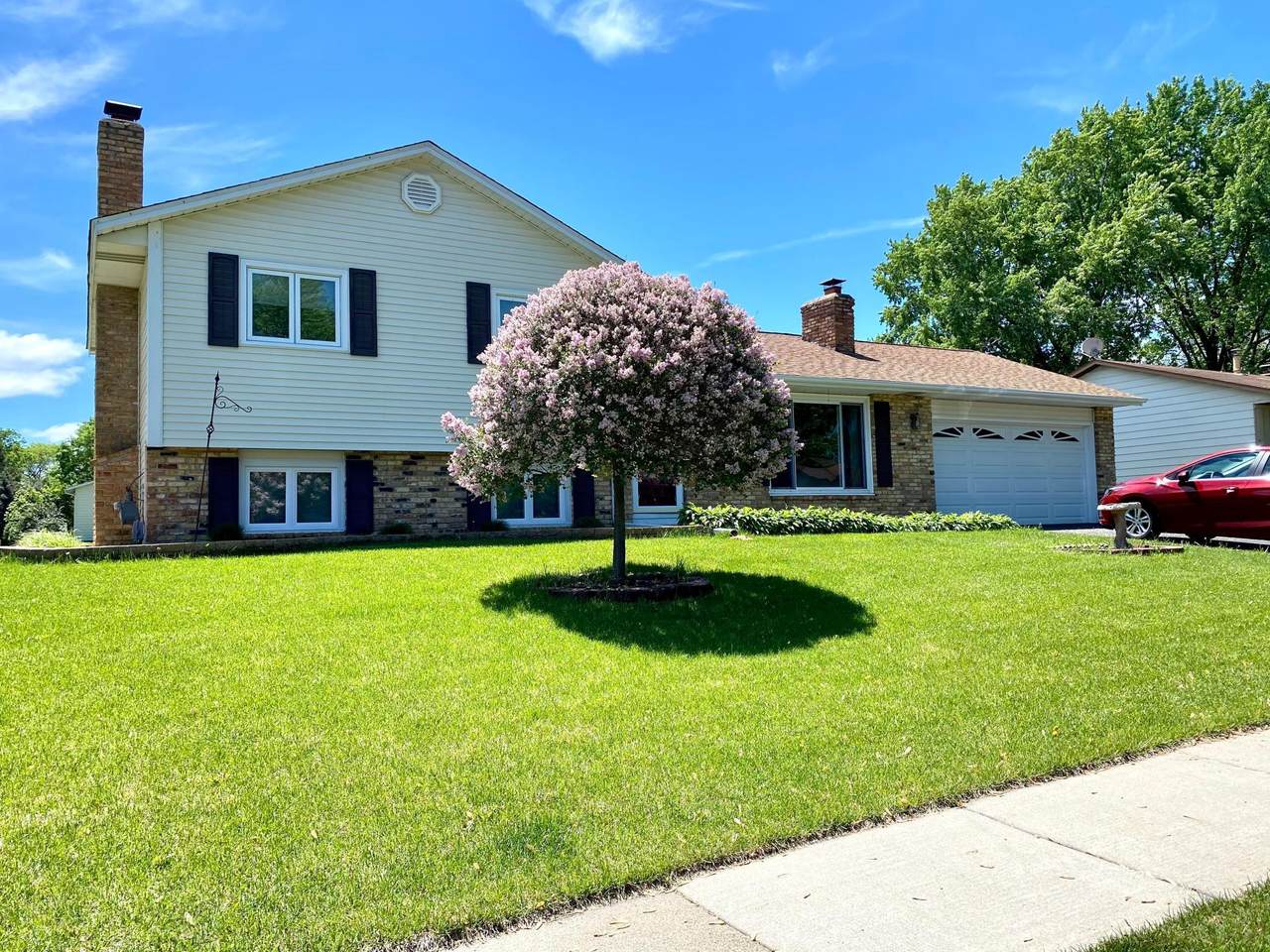 4518 142nd Street - Photo 1
