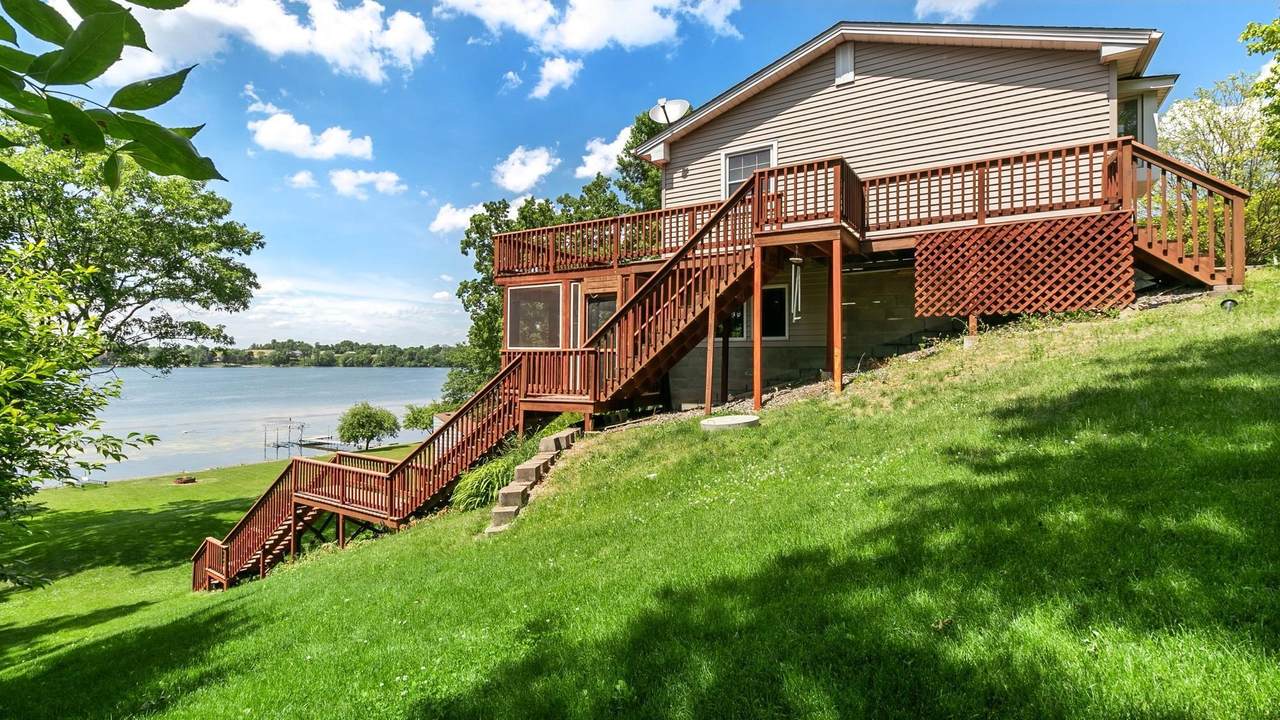 2445 Kimball Avenue - Photo 1