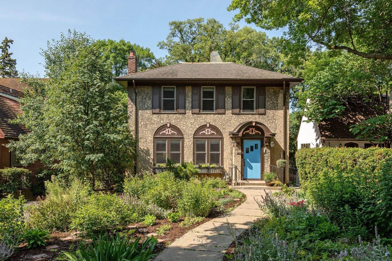 1916 River Terrace - Photo 1