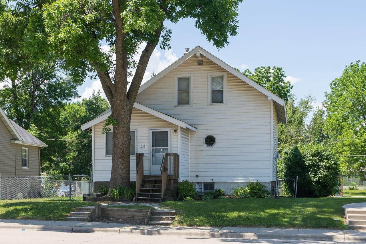 212 4th Street - Photo 1