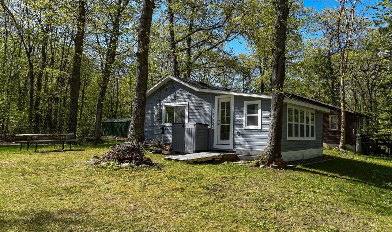 8303 Hiawatha Avenue - Photo 1