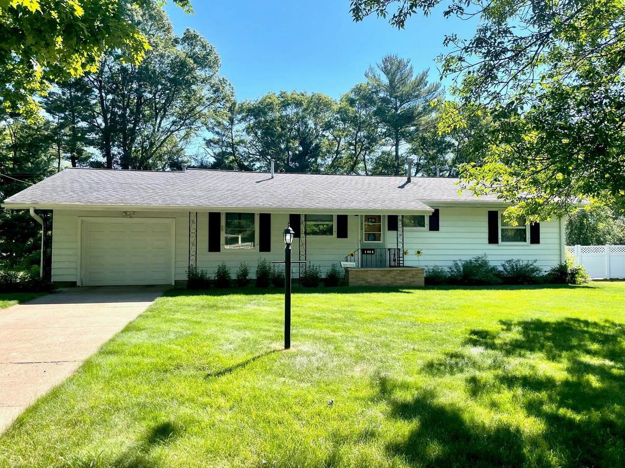 1444 Wilcox Street - Photo 1