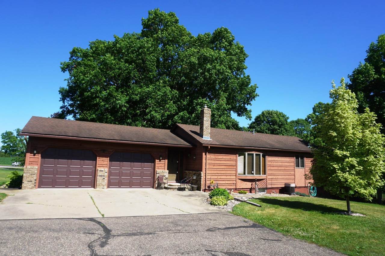 W6531 490th Avenue - Photo 1