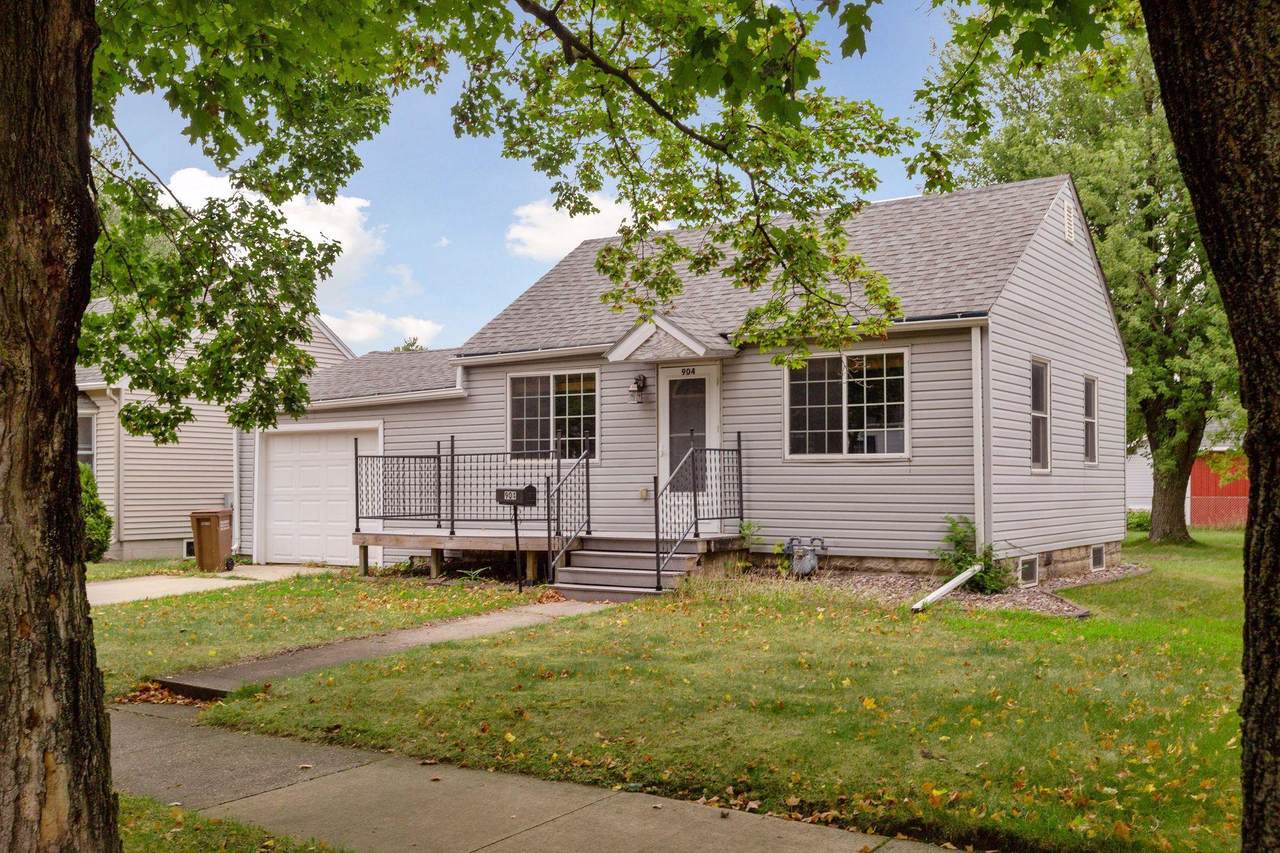 904 13th Avenue - Photo 1