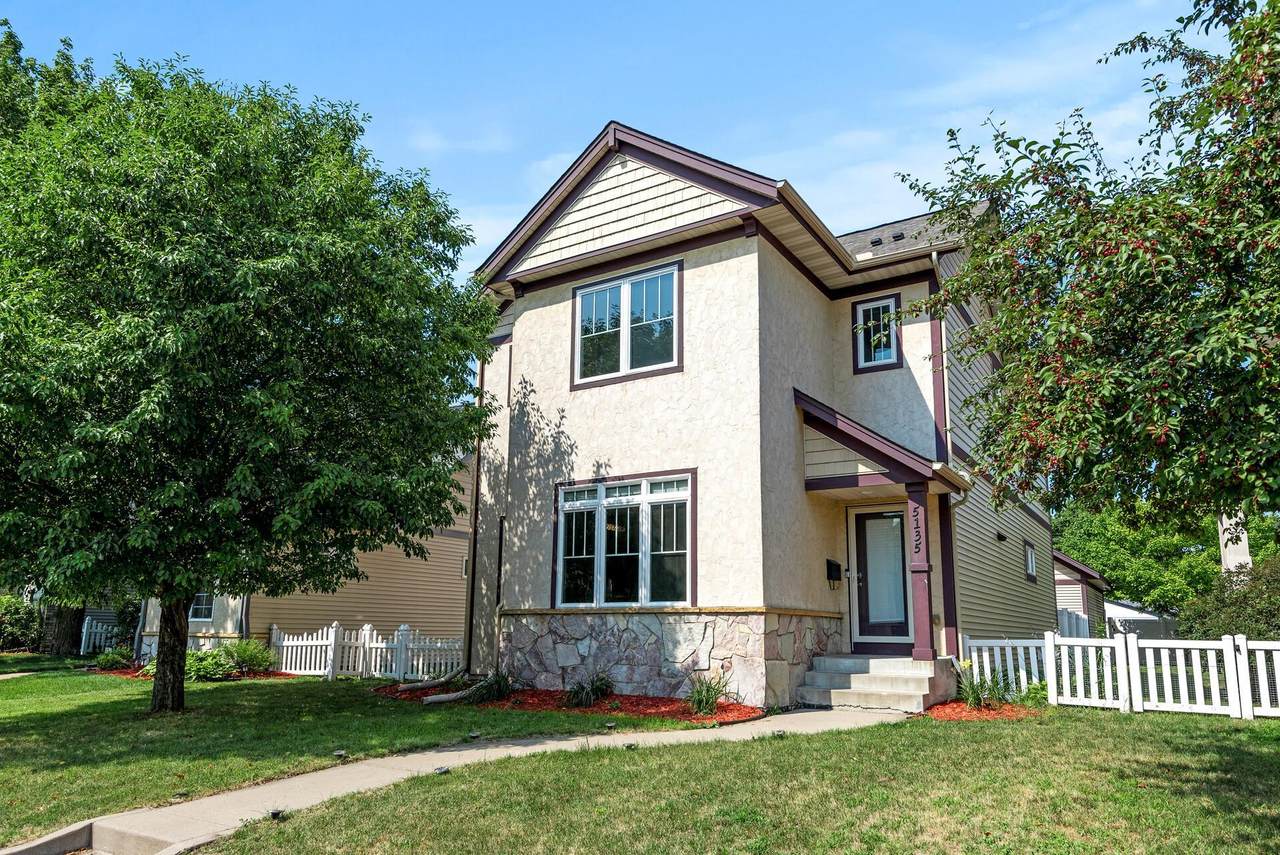 5135 Humboldt Avenue - Photo 1