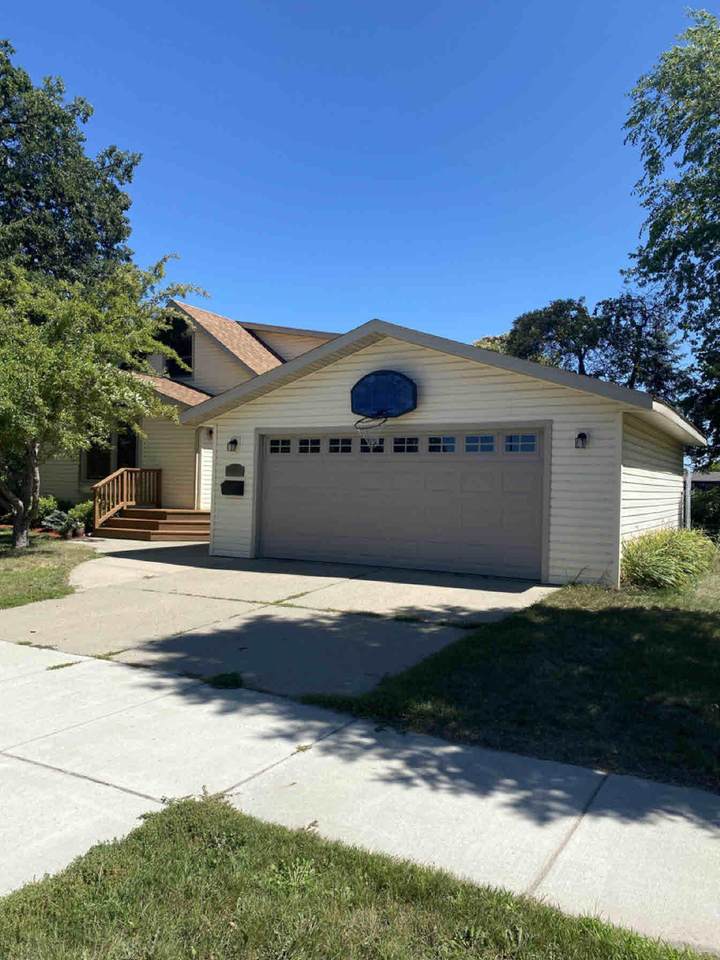 108 Riverside Avenue - Photo 1