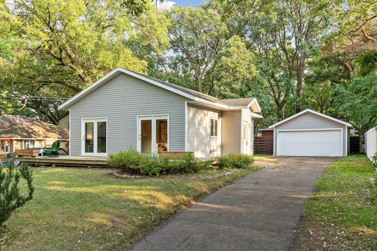 16845 20th Street - Photo 1