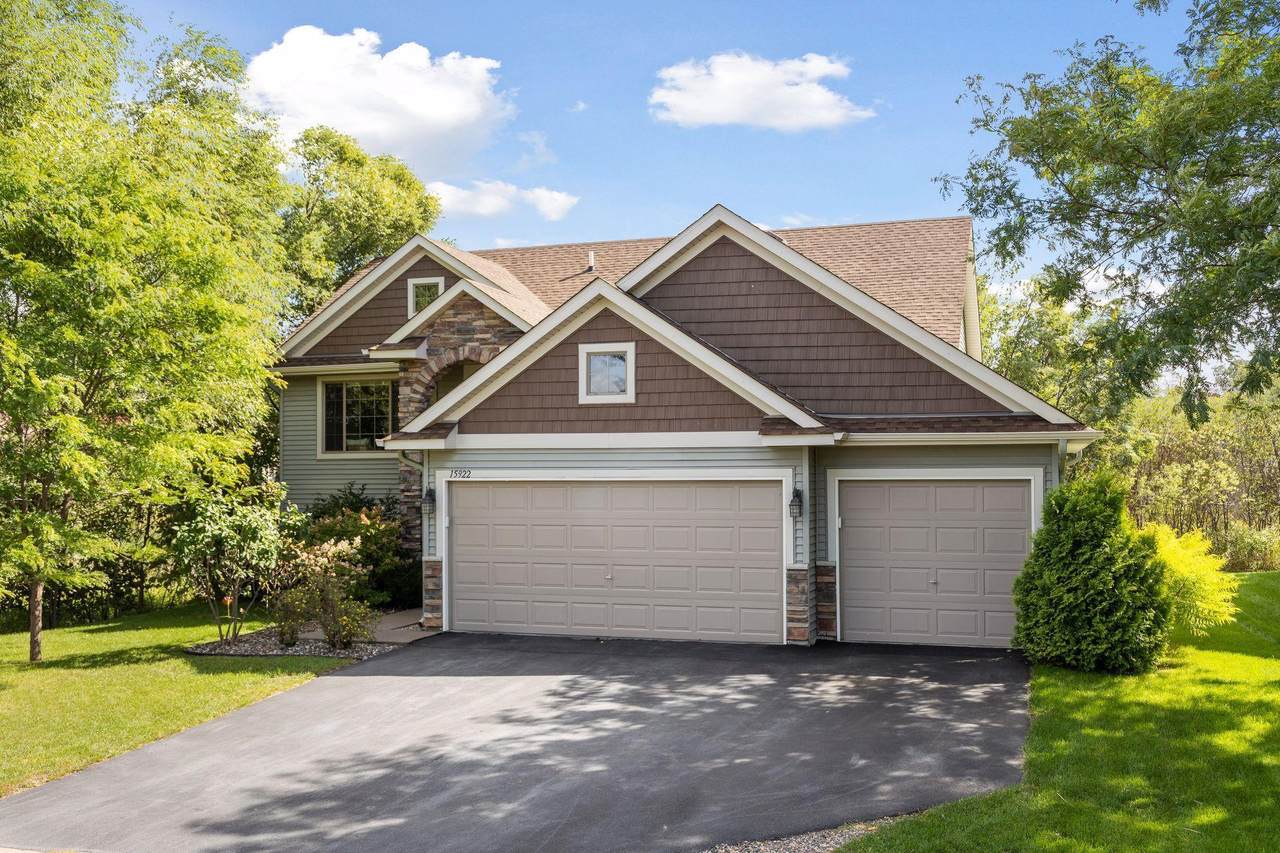 15922 Farnham Avenue - Photo 1