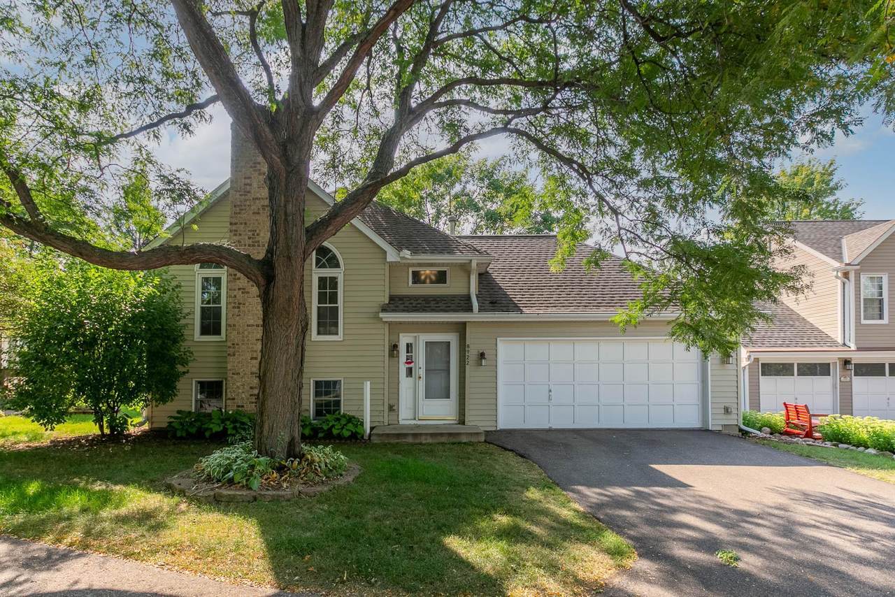 8922 Knollwood Drive - Photo 1