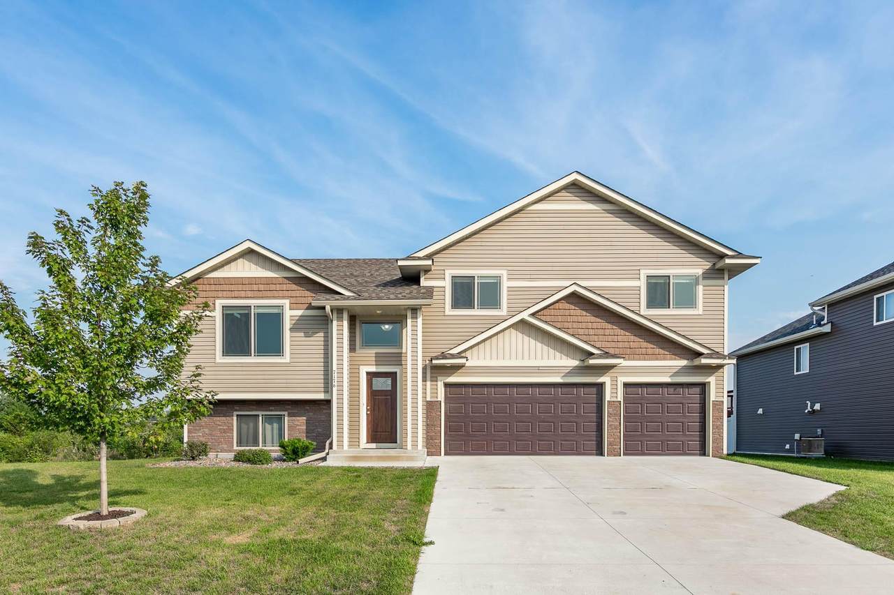 7176 376th Circle - Photo 1
