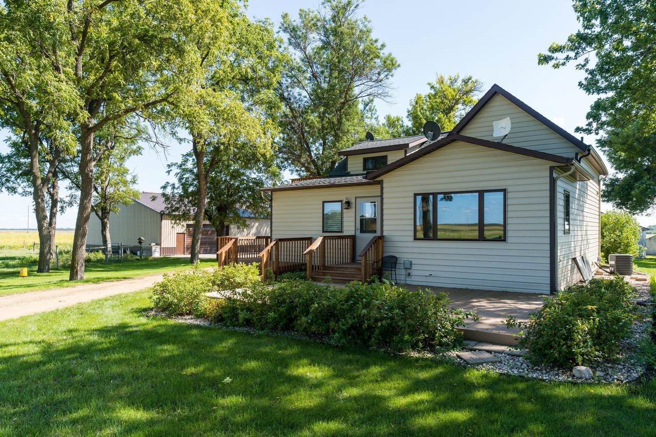 39105 436th Street - Photo 1