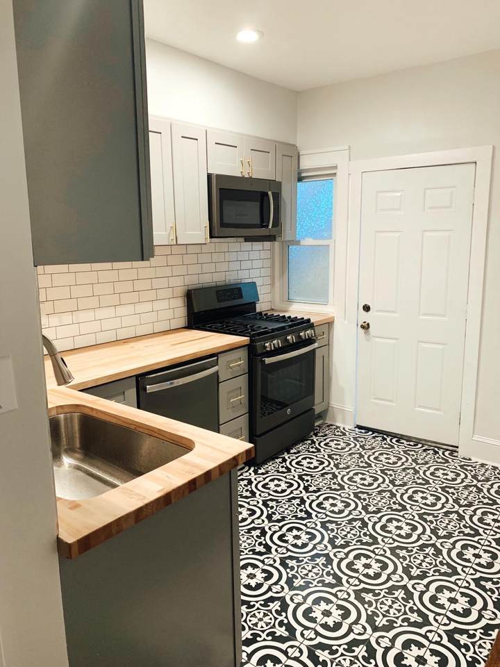 611 16th Street - Photo 1