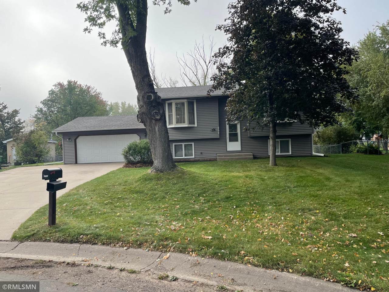 252 103rd Avenue - Photo 1