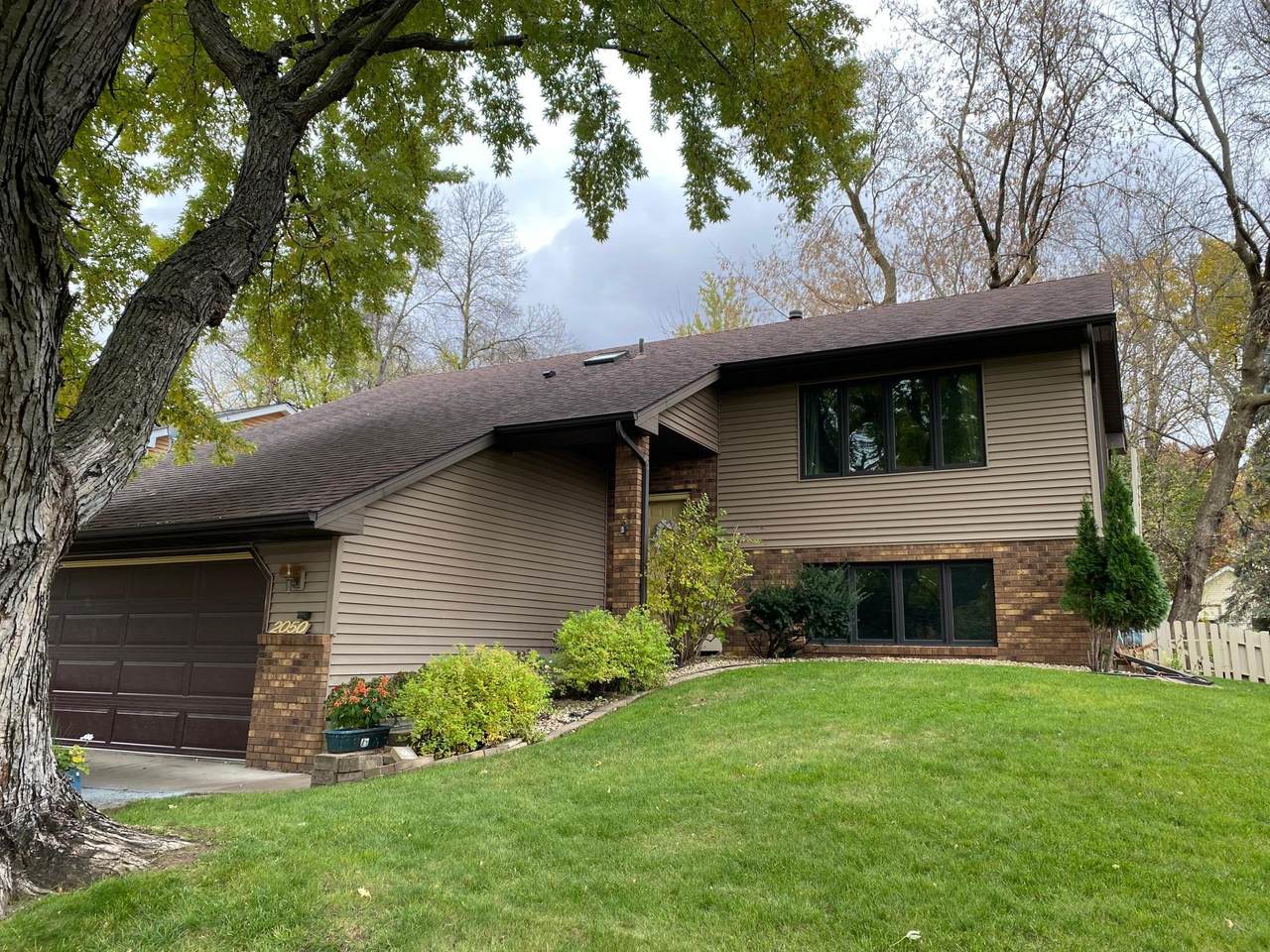 2050 Eldridge Avenue - Photo 1