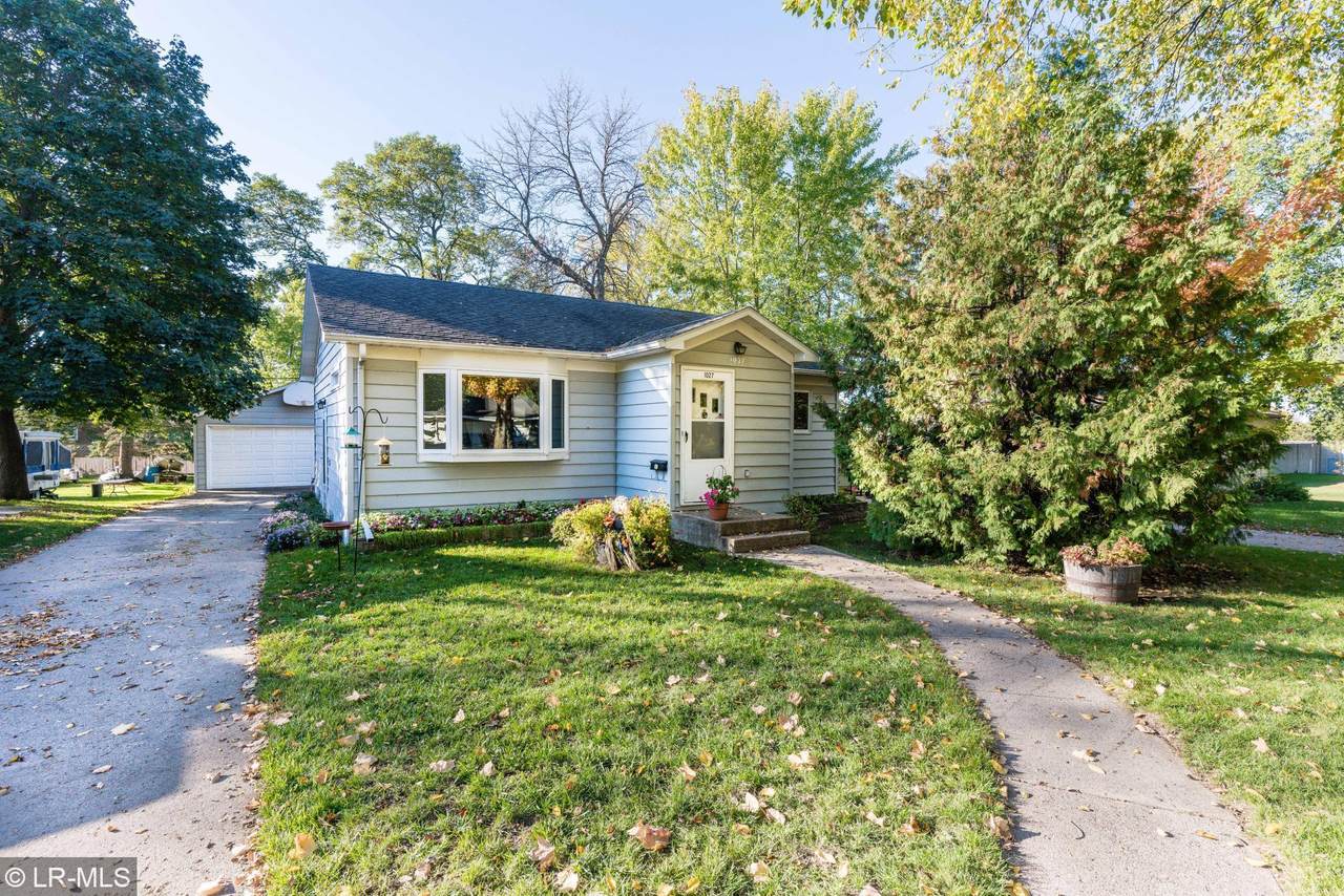 1027 Cavour Avenue - Photo 1