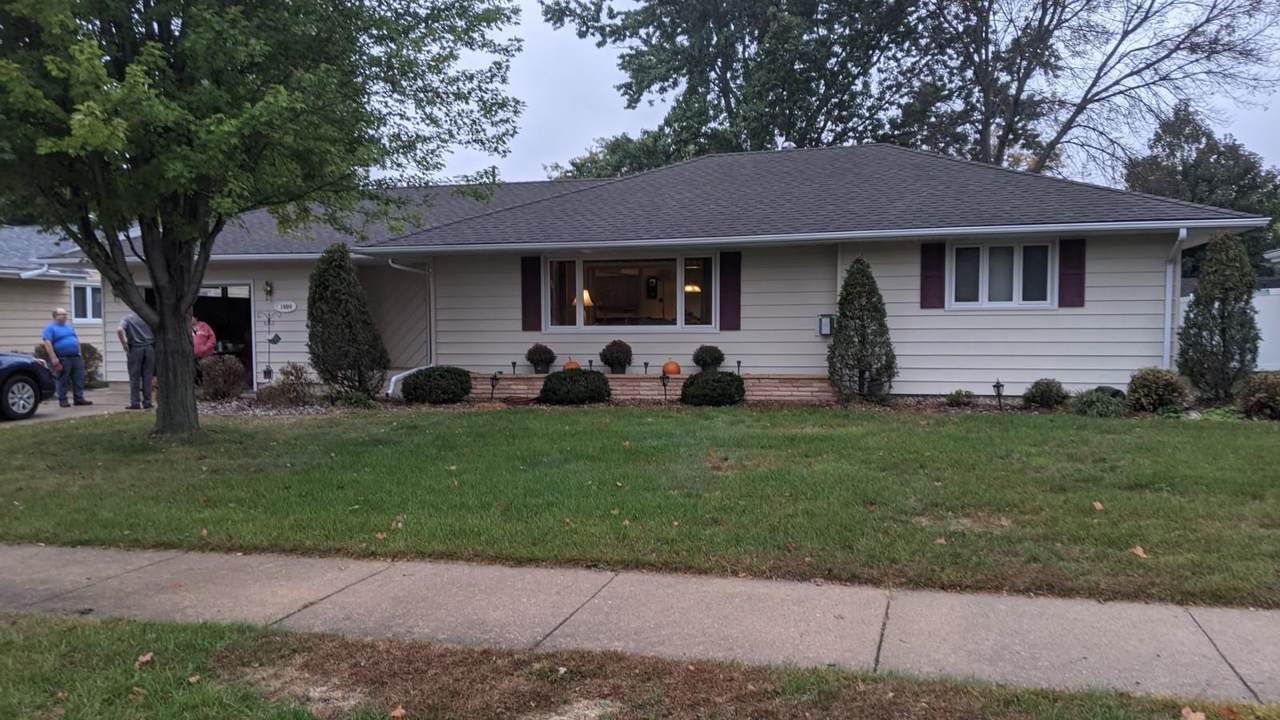 1004 15th Street - Photo 1