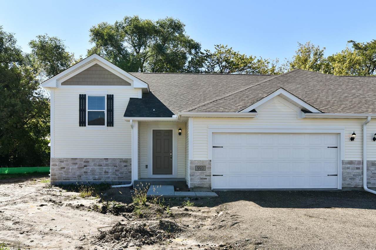 1024 White Tail Lane - Photo 1