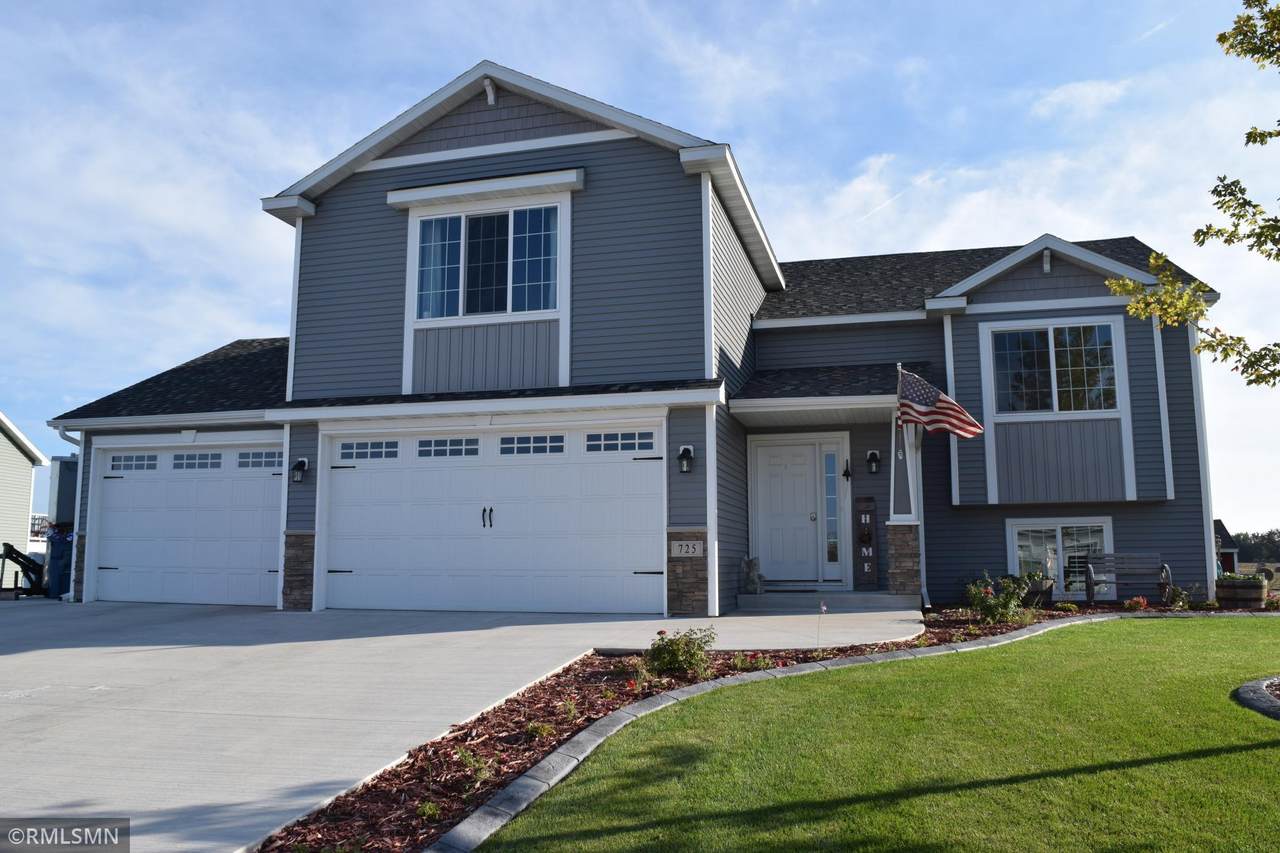 725 Lauren Avenue - Photo 1