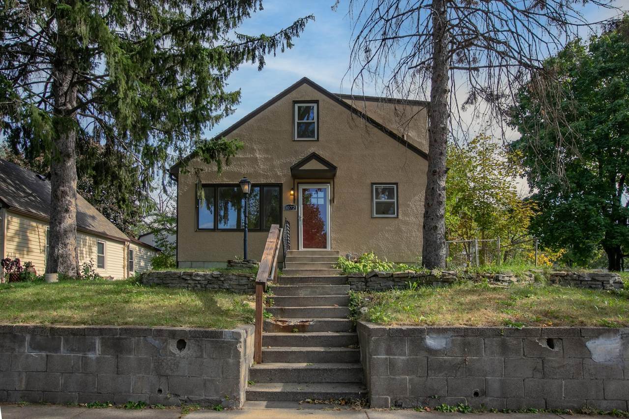 1072 Norton Street - Photo 1