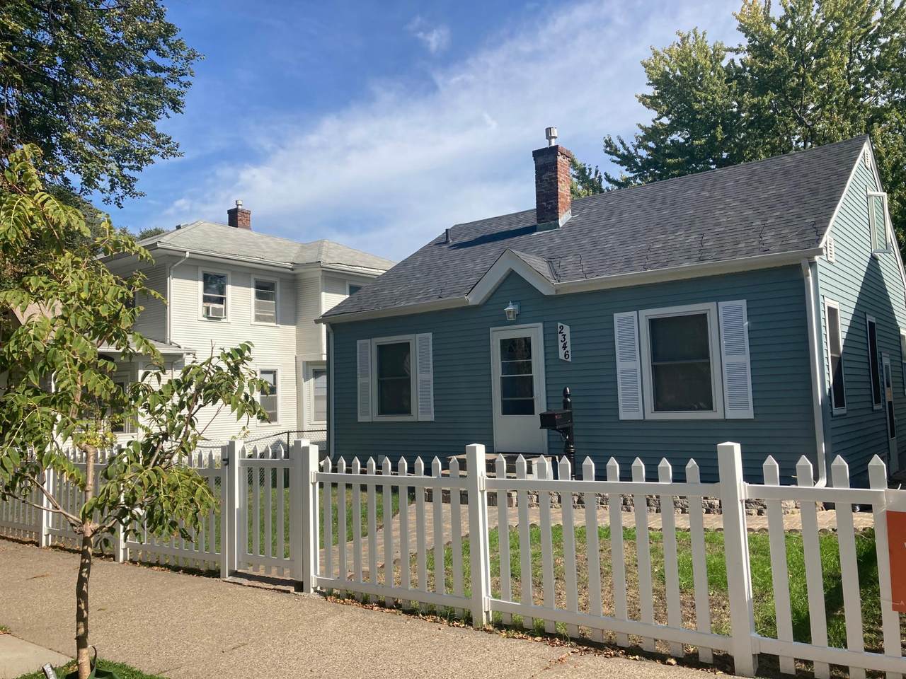 2346 Thomas Avenue - Photo 1